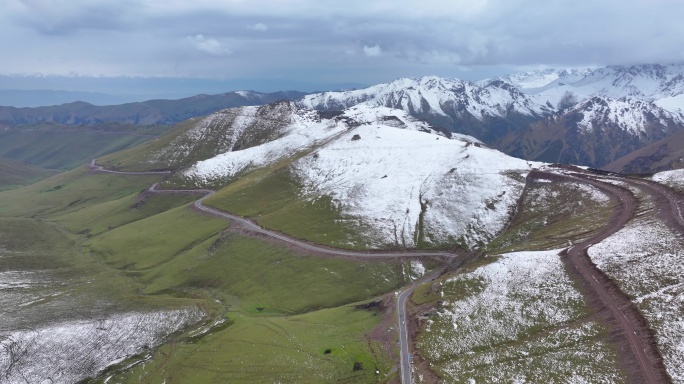 【正版4K素材】航拍新疆独库公路雪山5