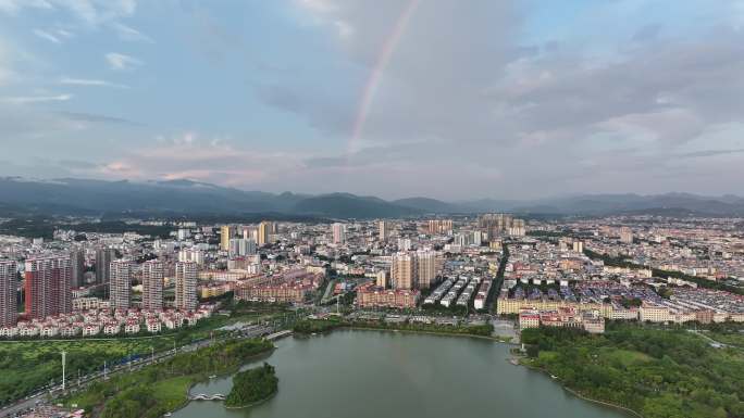 彩虹下的绿美城市、生态城市