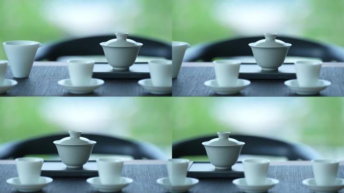 茶桌上的陶瓷茶杯