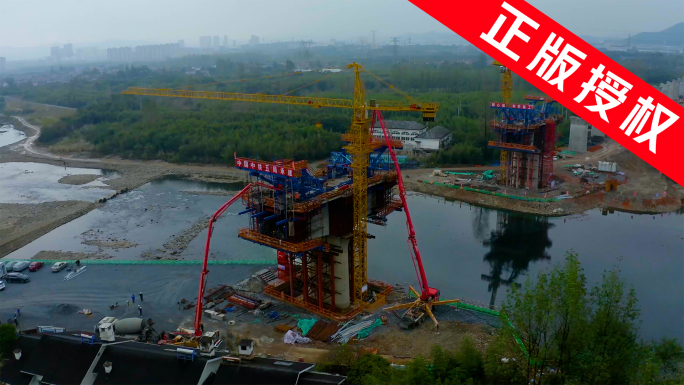高铁建设现场 中国建设速度