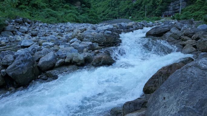 升格慢动作漂流激流流水小溪溪流