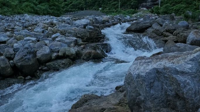 升格慢动作漂流激流流水小溪溪流