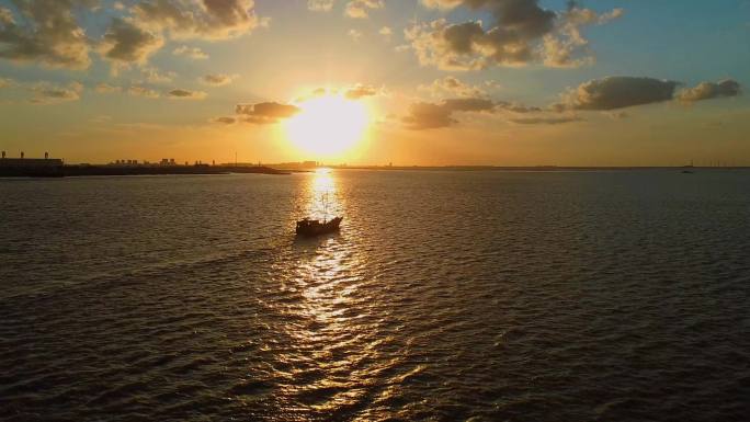 夕阳 落日海上渔船  南通如东黄海航拍