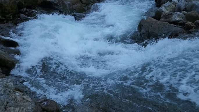 升格慢动作漂流激流流水小溪溪流