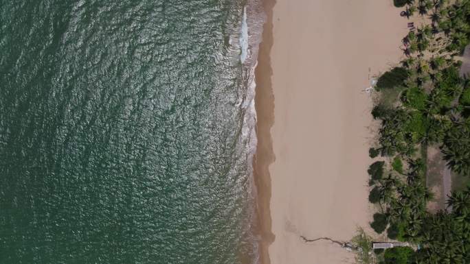 航拍三亚海棠湾沙滩蓝天海水海岸线海景酒店