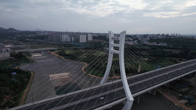 巩义市巩城大桥地标建筑航拍