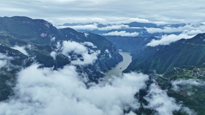 大气巫峡云海