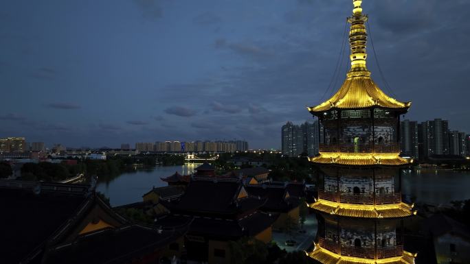 浙江嘉兴平湖报本禅寺夜晚