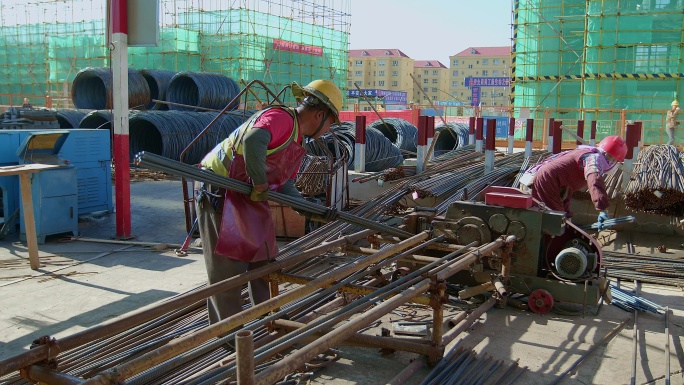 建筑工人钢筋工人建筑工地施工视频素材