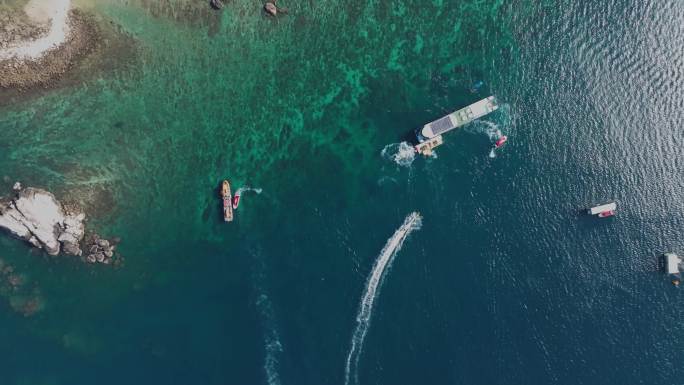 航拍三亚蜈支洲岛全景海水礁石游艇沙滩海浪