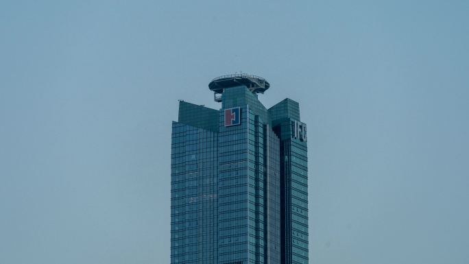 圆月升起穿越横琴金融岛IFC大厦影像记录