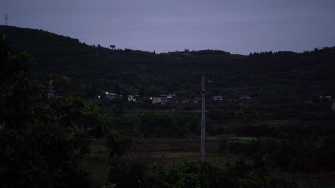 农村夜景阴天夜晚