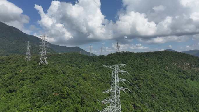 高山电力电塔电网高压输电塔航拍