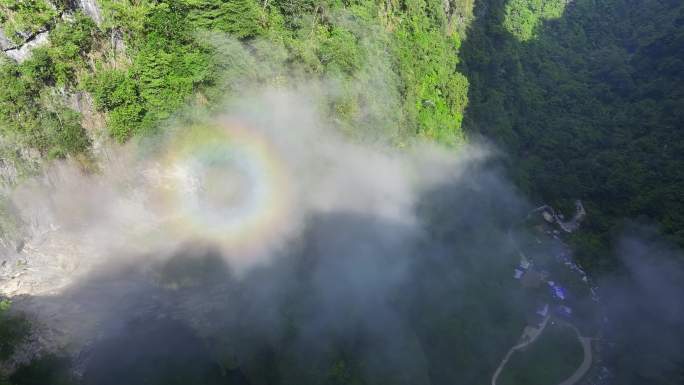 航拍广西百色通灵大峡谷佛光