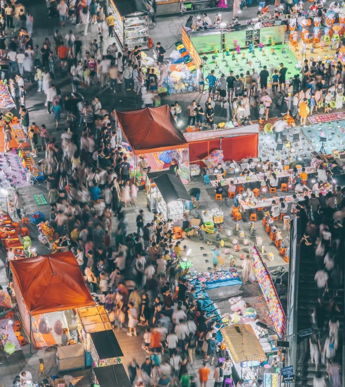 国庆节柳州夜市游客人群延时摄影