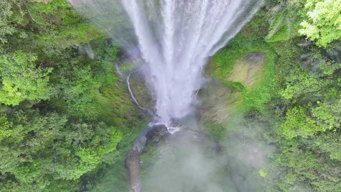 航拍广西秘境通灵大峡谷风光