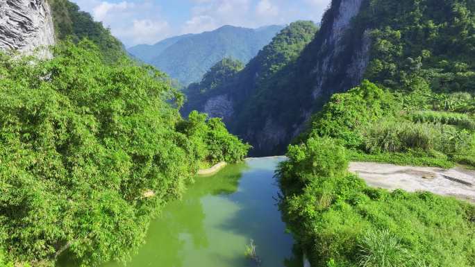 航拍广西山水通灵大峡谷风光