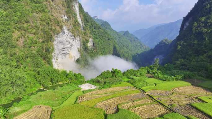 航拍广西山水通灵大峡谷风光