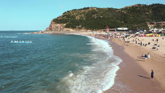 蓬莱长岛旅游区海岛海滨沙滩海浪4K航拍