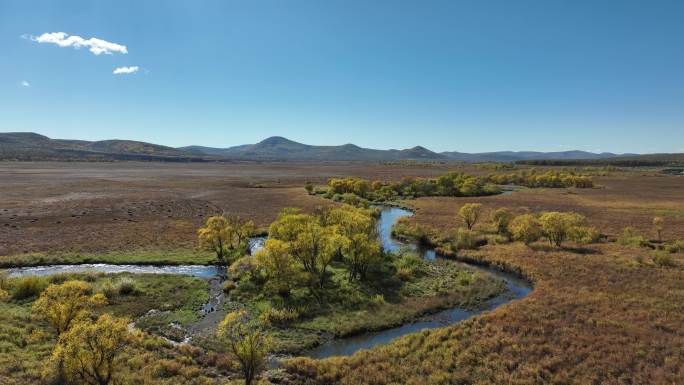 大兴安岭河流湿地秋季风景