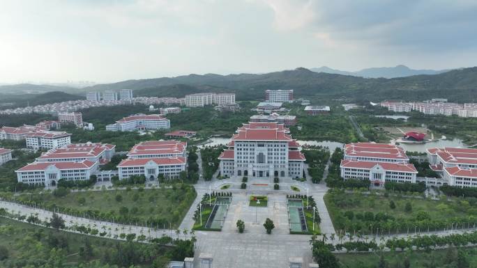 厦门大学航拍校园建筑风光学校风景教学楼