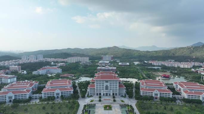 厦门大学航拍校园建筑风光学校风景教学楼