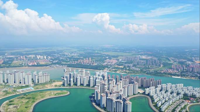 海南儋州海花岛城市建筑旅游度假，夏天蓝天