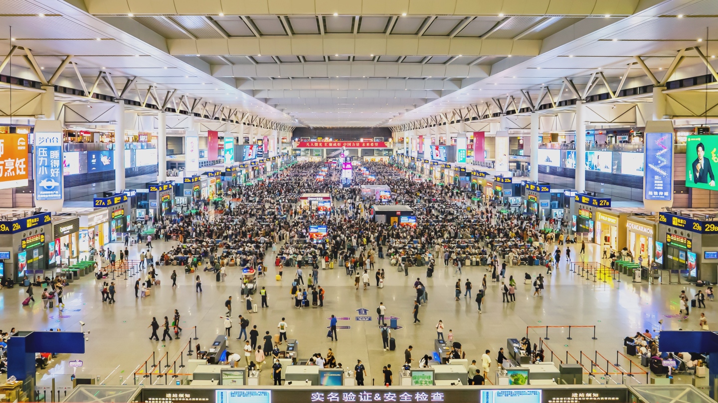 上海虹桥火车站内部旅客延时摄影