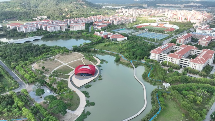 厦门大学航拍校园建筑风光学校风景教学楼