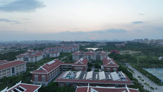 厦门大学航拍校园建筑风光学校风景教学楼