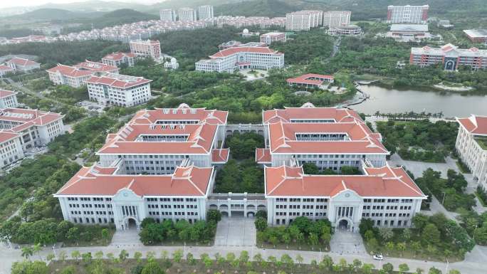 厦门大学航拍校园建筑风光学校风景教学楼