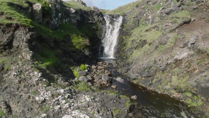 苏格兰斯凯岛的瀑布