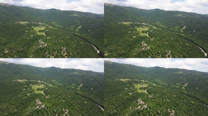 保加利亚斯库姆塞尔古色雷斯人保护区鸟瞰图