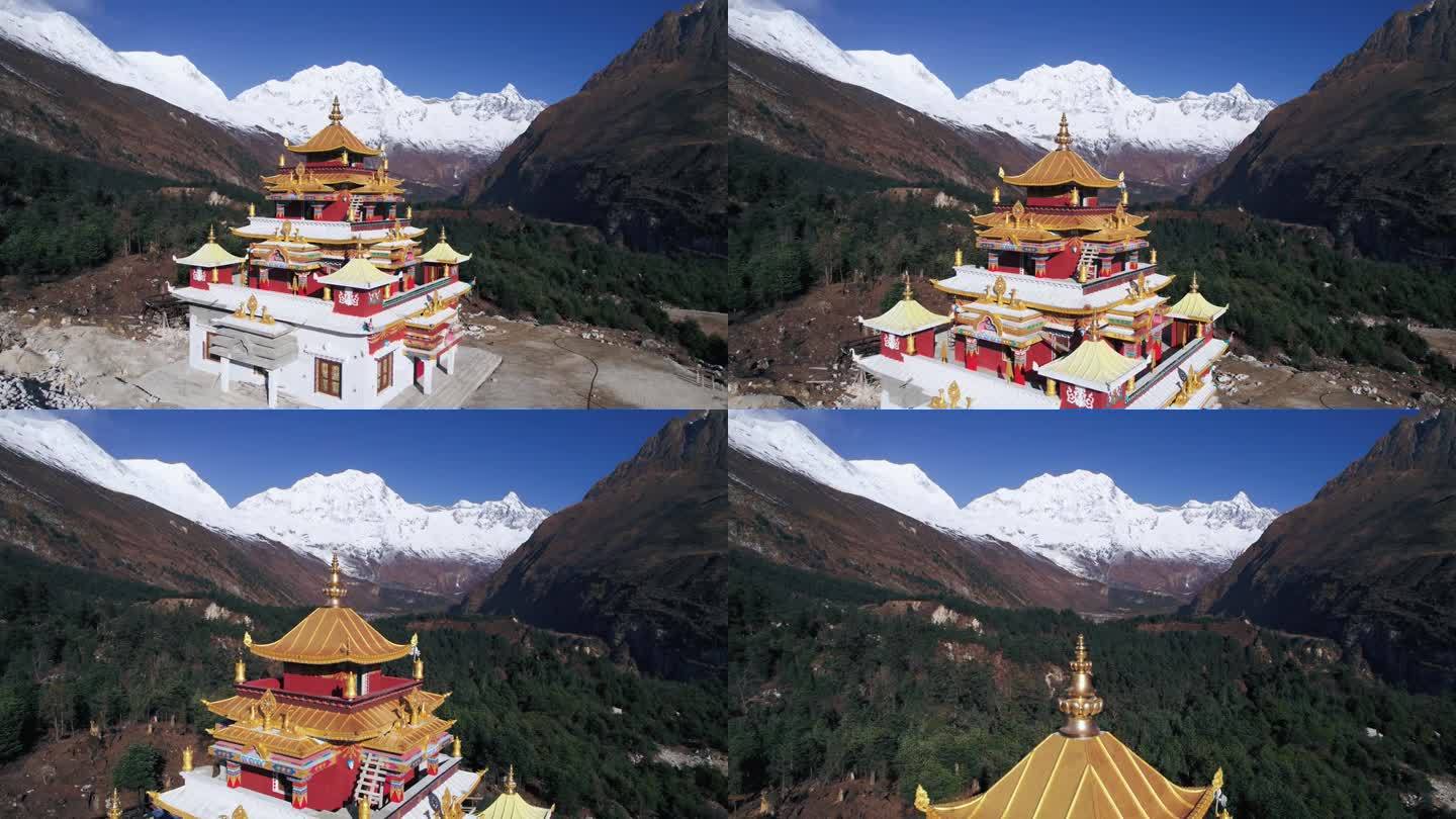 尼泊尔的山寺是一个神秘的圣地