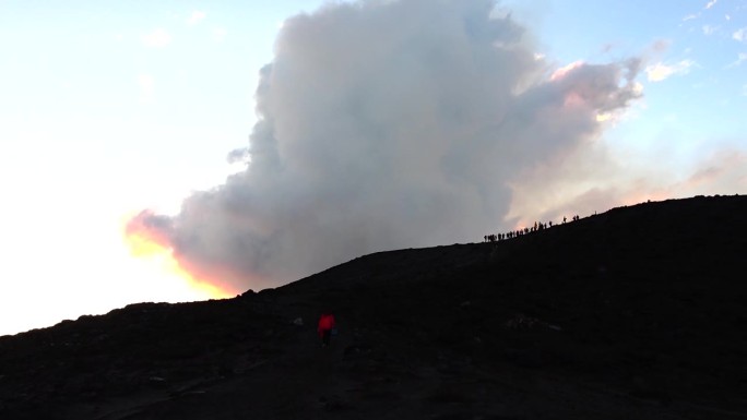 塔纳岛火山，亚苏尔山，瓦努阿图。