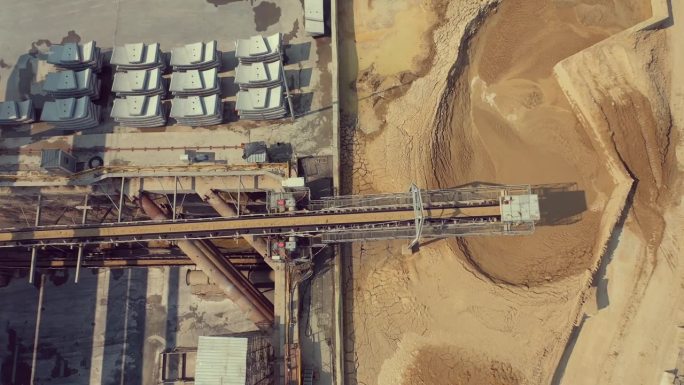 传送带、隧道、建筑、土方、TBM、土壤、粘土、沙子、建筑工地、管片安装、无人机、