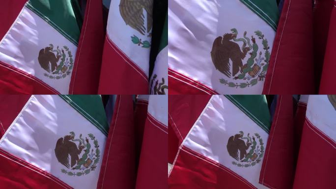 墨西哥国旗在独立假期出售。