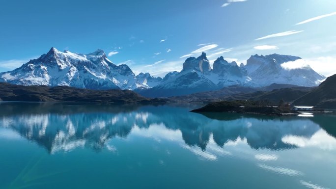 智利蓬塔阿雷纳斯托雷斯德尔潘恩的惊人风景。雪山。冰川的风景。蓬塔阿雷纳斯智利。热带旅行。在智利蓬塔阿