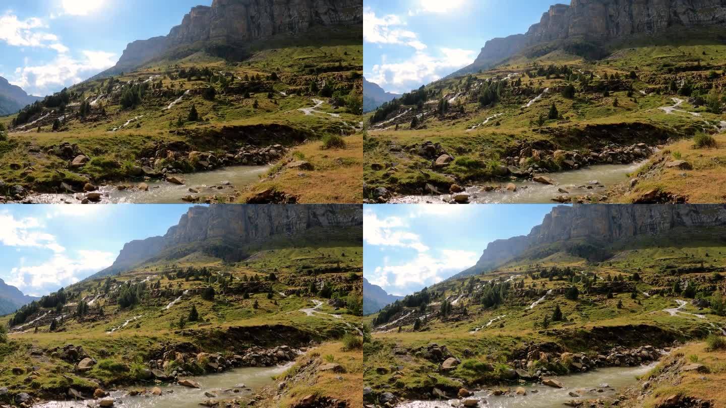 在西班牙比利牛斯山的Ordesa公园和Monte Perdido，雨水形成的瀑布风景。