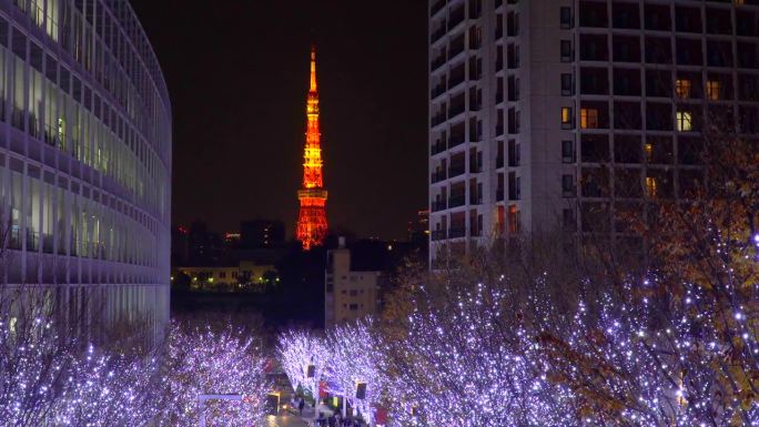 六本木屋酒坂和东京塔的圣诞彩灯