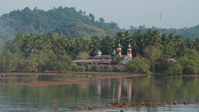 泰国的清真寺和渔村