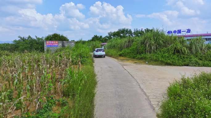 航拍广西甘蔗种植区乡间小路