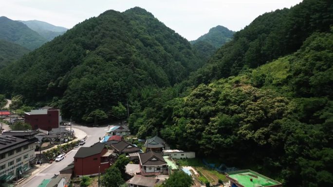 鸟瞰韩国小白山金寺一带