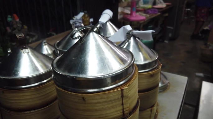 泰国清迈一家中餐馆的蒸点心机