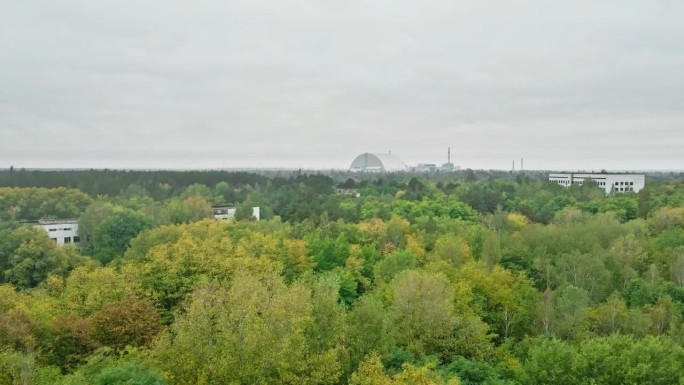 无人机拍摄的普里皮亚季，也被称为普里皮亚季，是乌克兰北部切尔诺贝利的一个废弃城市
