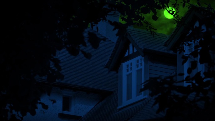 绿月和闪电在万圣节的房子