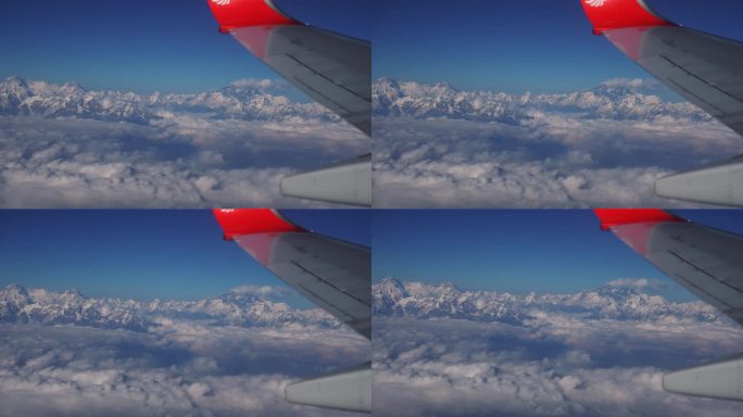从飞机窗口可以看到喜马拉雅山