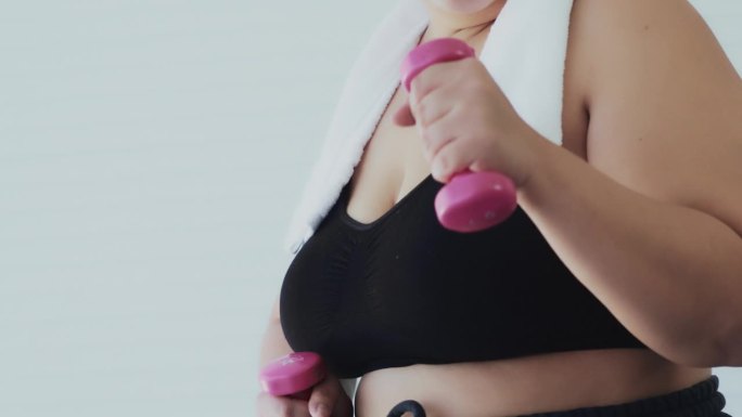 超重女性锻炼减肥方法体重管理女性