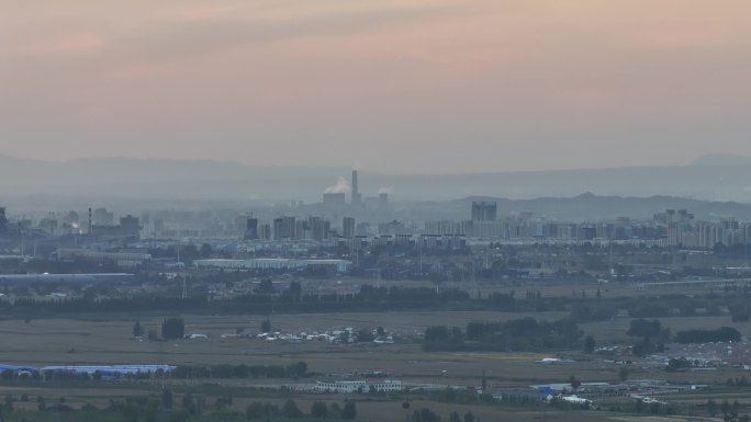 夕阳下航拍河北张家口宣化城视角