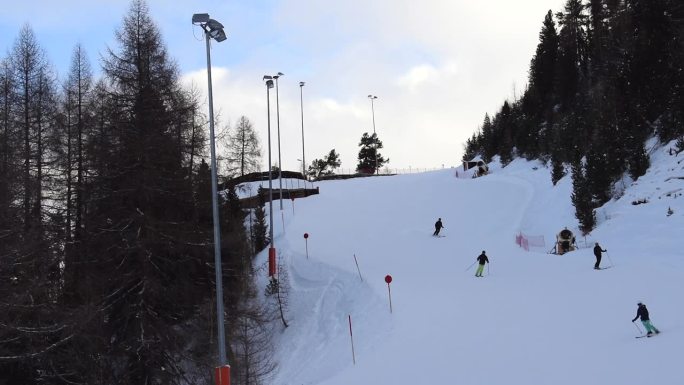 奥地利滑雪胜地安静的滑雪坡